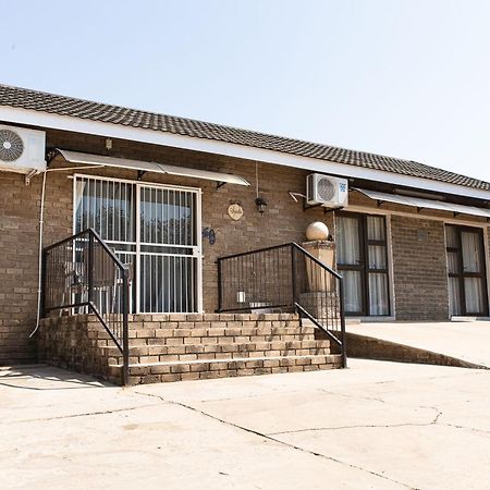 @Home Guest House Zeerust Exterior photo